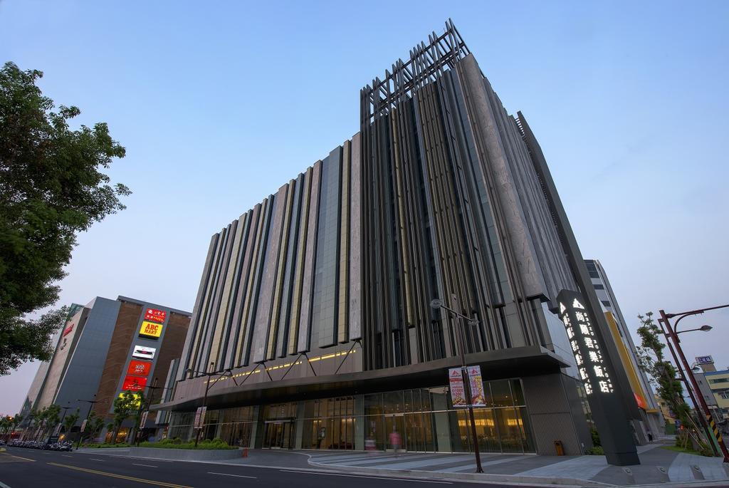 Grand Royal Hotel Туфен Екстериор снимка
