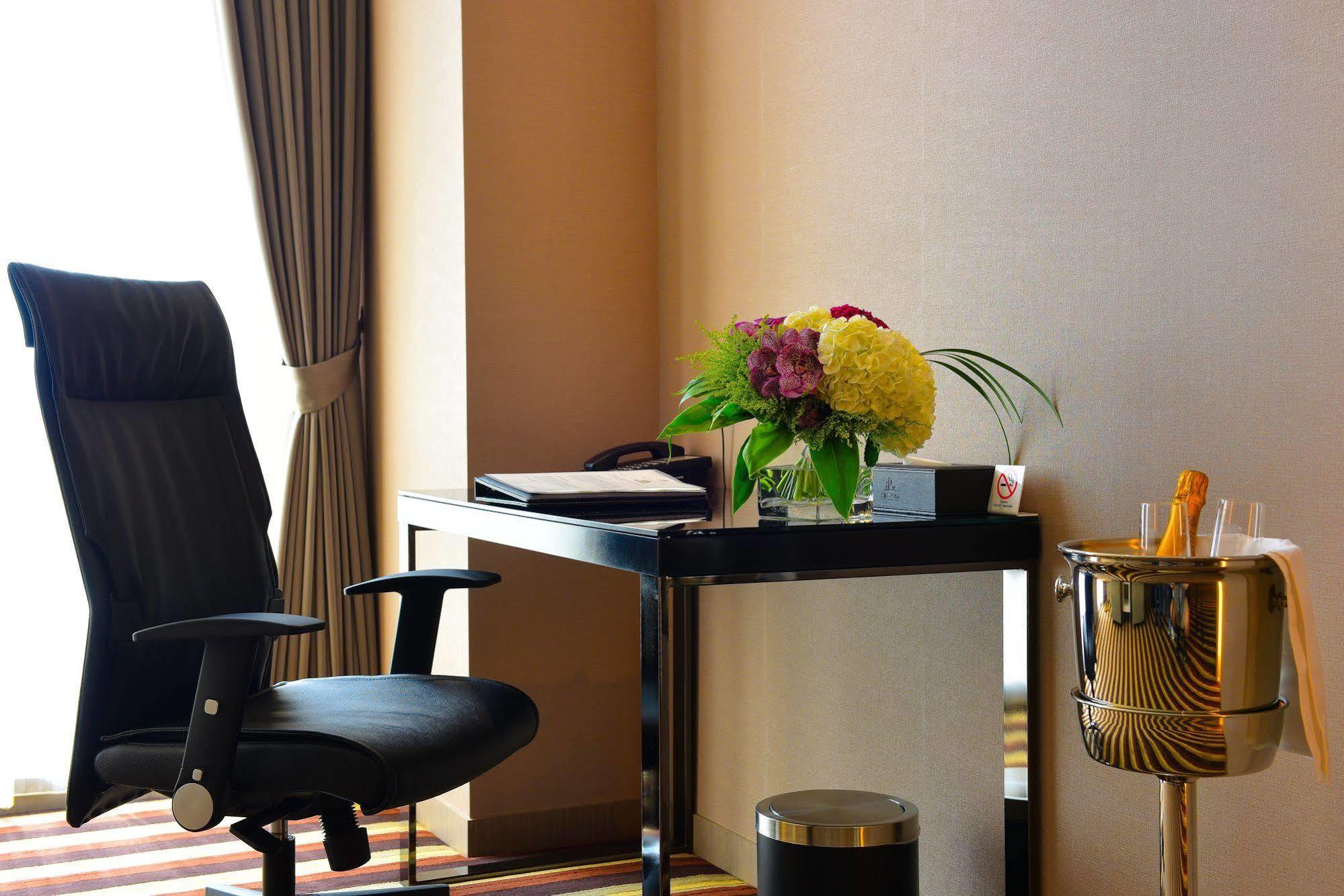 Grand Royal Hotel Туфен Екстериор снимка
